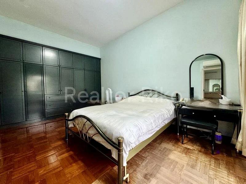 5 Bed Corner Terrace (Landed) for Sale in  Lange 28 - Image 5